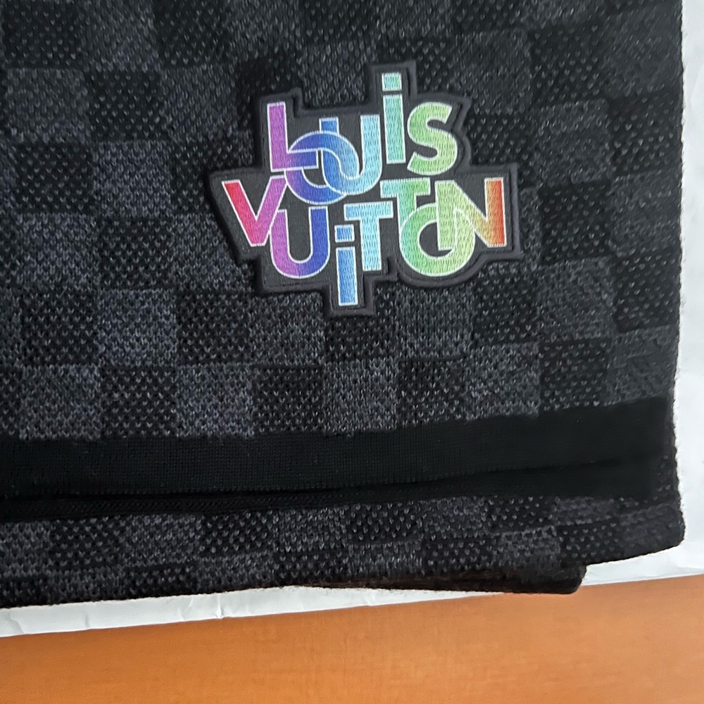 Brand new with tags Louis Vuitton Damier Graphite 12 Letters Petit Damier Scarf